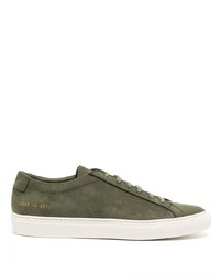 Sneakers basse in pelle verde oliva di Common Projects