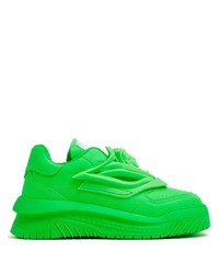 Sneakers basse in pelle verdi di Versace