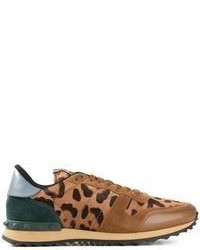 Sneakers basse leopardate marrone chiaro di Valentino Garavani