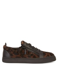 Sneakers basse leopardate marrone scuro di Giuseppe Zanotti