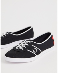 Sneakers basse nere e bianche di Fred Perry