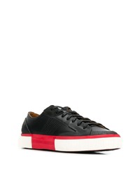 Sneakers basse nere di Givenchy
