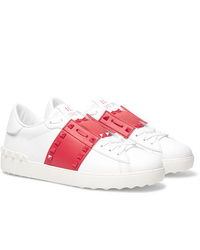 Sneakers basse rosse e bianche di Valentino