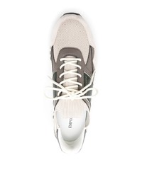Sneakers basse stampate beige di Emporio Armani