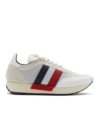 Sneakers basse stampate bianche di Moncler
