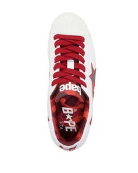 Sneakers basse stampate rosse di A Bathing Ape