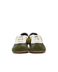 Sneakers basse verde oliva di Loewe