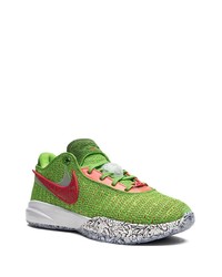 Sneakers basse verdi di Nike