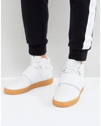 Sneakers bianche di adidas