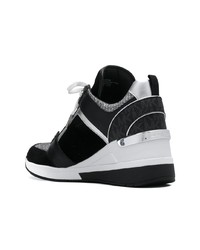 Sneakers con zeppa in pelle scamosciata nere di MICHAEL Michael Kors