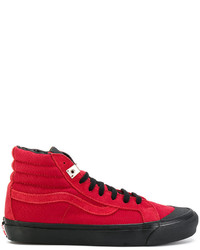 Sneakers di gomma rosse di Vans