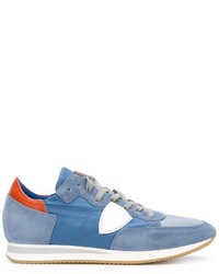 Sneakers in pelle azzurre di Philippe Model