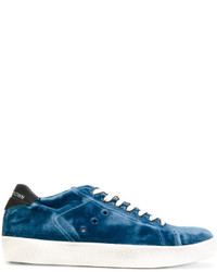 Sneakers in pelle blu scuro di Leather Crown