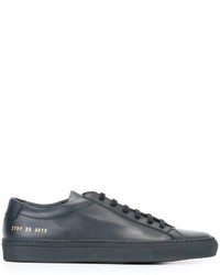Sneakers in pelle blu di Common Projects