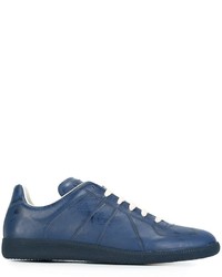 Sneakers in pelle blu di Maison Margiela