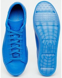 Sneakers in pelle blu di adidas