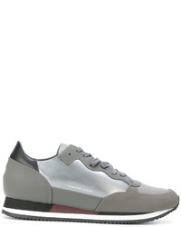 Sneakers in pelle grigie di Philippe Model