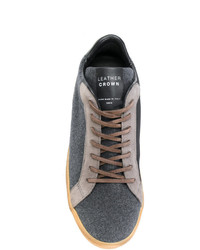 Sneakers in pelle grigio scuro di Leather Crown