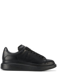 Sneakers in pelle nere di Alexander McQueen