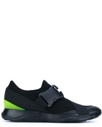 Sneakers in pelle nere di Christopher Kane