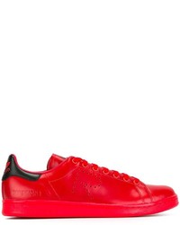 Sneakers in pelle rosse di Adidas By Raf Simons