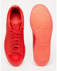 Sneakers in pelle rosse di adidas