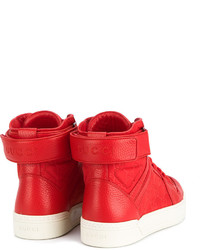 Sneakers in pelle rosse di Gucci