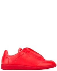 Sneakers in pelle rosse di Maison Margiela