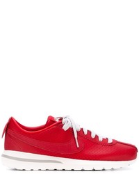Sneakers in pelle rosse di Nike