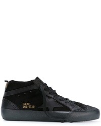 Sneakers in pelle scamosciata con stelle nere di Golden Goose Deluxe Brand