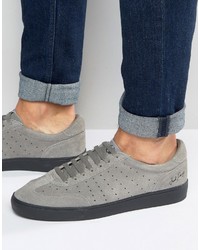 Sneakers in pelle scamosciata grigie di Fred Perry
