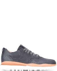 Sneakers in pelle scamosciata grigio scuro di Nike
