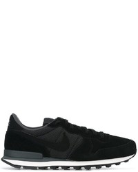 Sneakers in pelle scamosciata nere di Nike