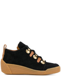 Sneakers in pelle scamosciata nere di See by Chloe