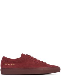 Sneakers in pelle scamosciata rosse di Common Projects