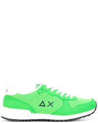 Sneakers in pelle scamosciata verde menta di Sun 68
