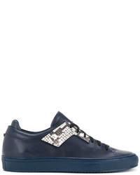 Sneakers in pelle stampate blu scuro di Oamc