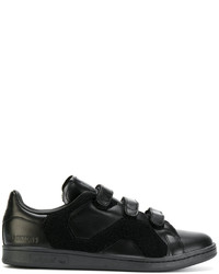 Sneakers nere di Adidas By Raf Simons