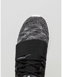 Sneakers nere di adidas
