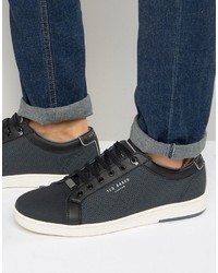 Sneakers stampate nere di Ted Baker