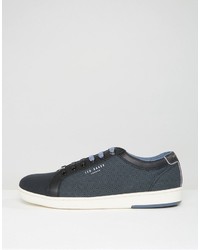 Sneakers stampate nere di Ted Baker