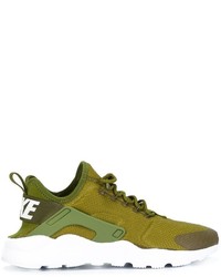 Sneakers verde oliva di Nike