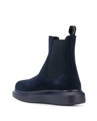 Stivali chelsea in pelle scamosciata blu scuro di Alexander McQueen
