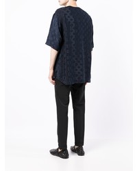 T-shirt con scollo a v a righe verticali blu scuro di Giorgio Armani