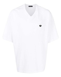 T-shirt con scollo a v bianca di UNDERCOVE