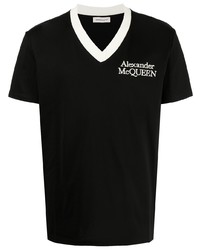 T-shirt con scollo a v ricamata nera di Alexander McQueen