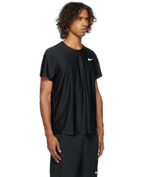 T-shirt girocollo a quadri nera di Nike