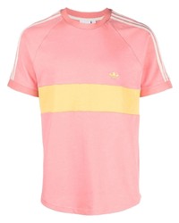 T-shirt girocollo a righe orizzontali rosa di adidas