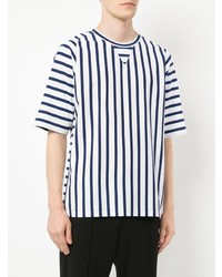 T-shirt girocollo a righe verticali bianca e blu scuro di CK Calvin Klein