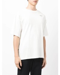 T-shirt girocollo bianca di Yoshiokubo